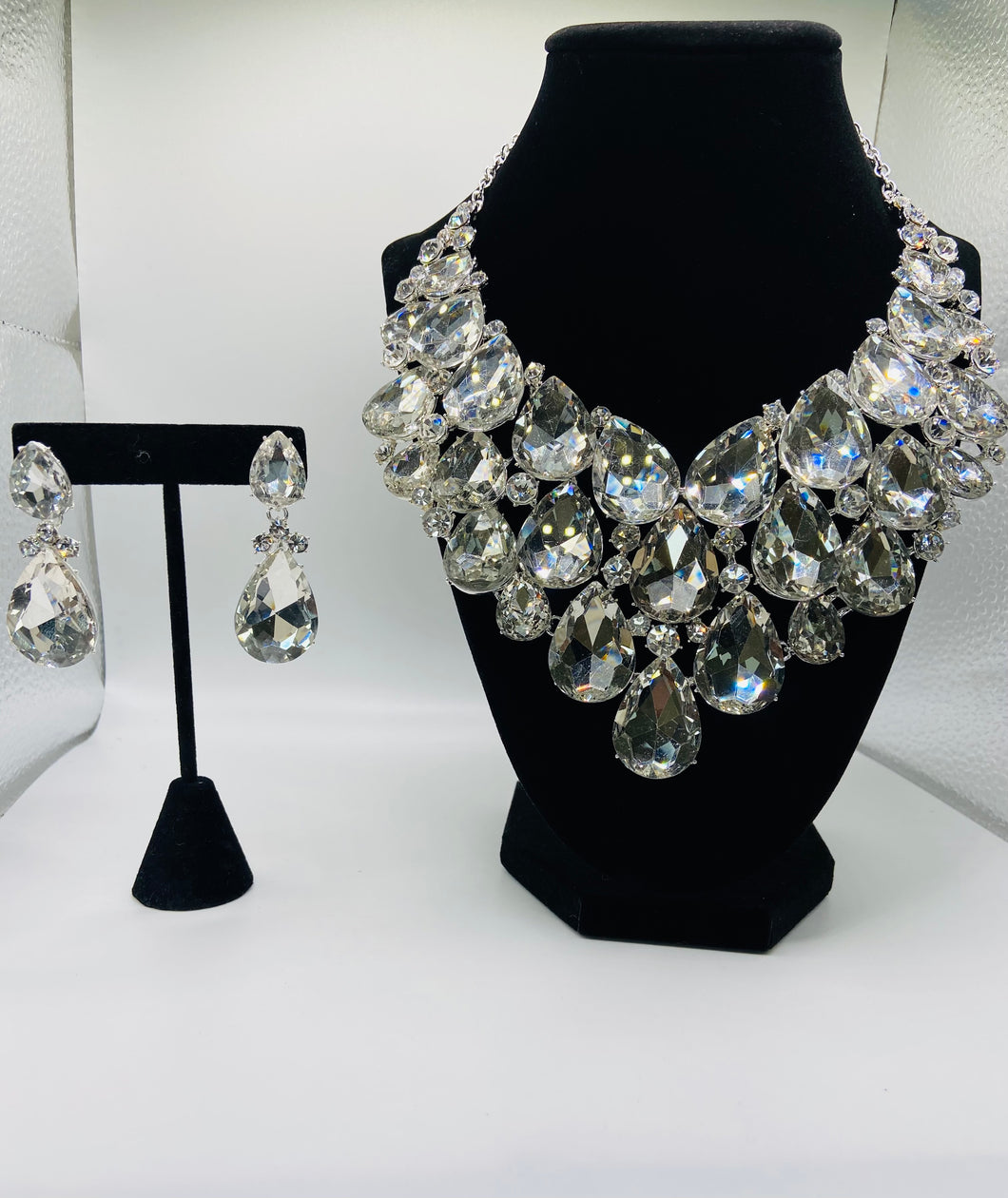 Elegant Crystal Necklace Set